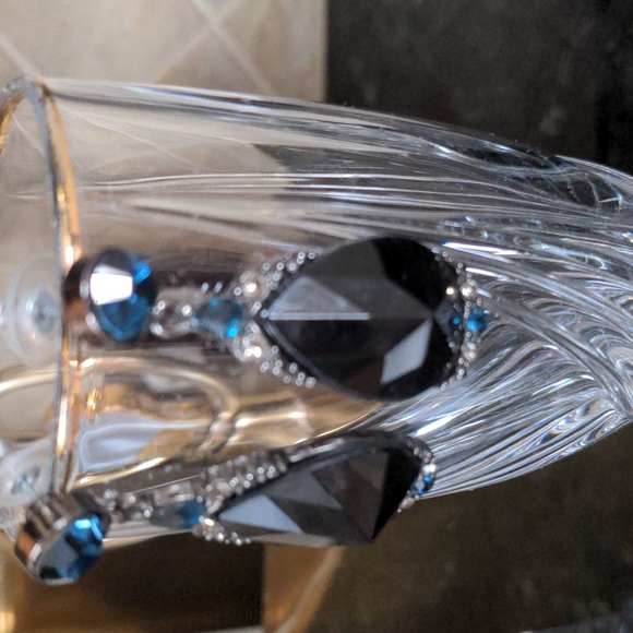 Earrings - Picture 4 of 4